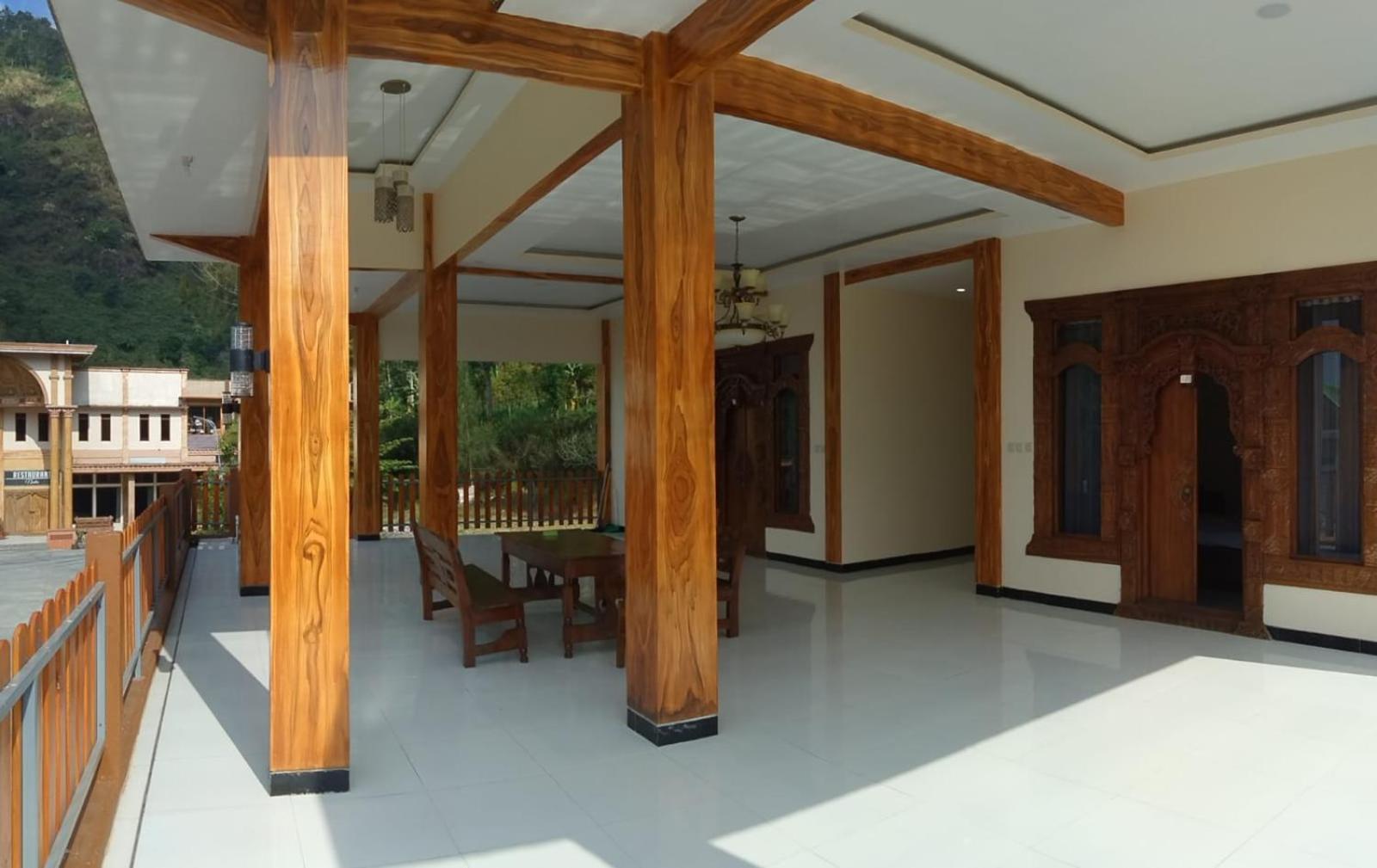 Hotel Nadia ברומו מראה חיצוני תמונה