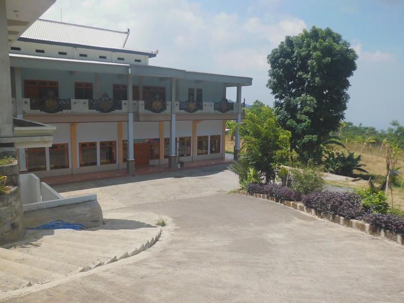 Hotel Nadia ברומו מראה חיצוני תמונה