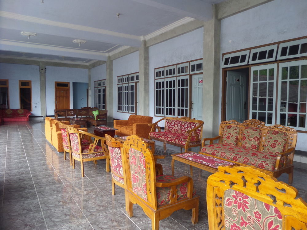 Hotel Nadia ברומו מראה חיצוני תמונה