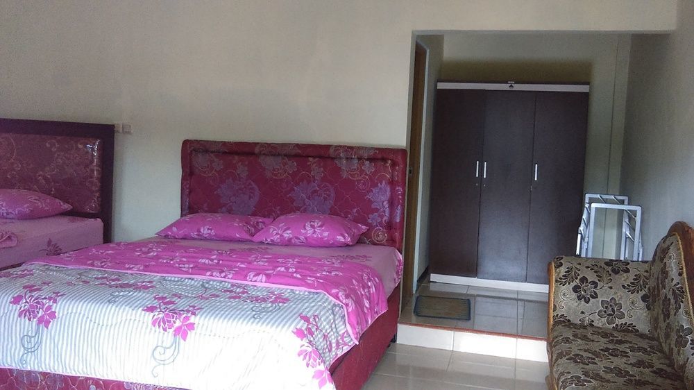 Hotel Nadia ברומו מראה חיצוני תמונה