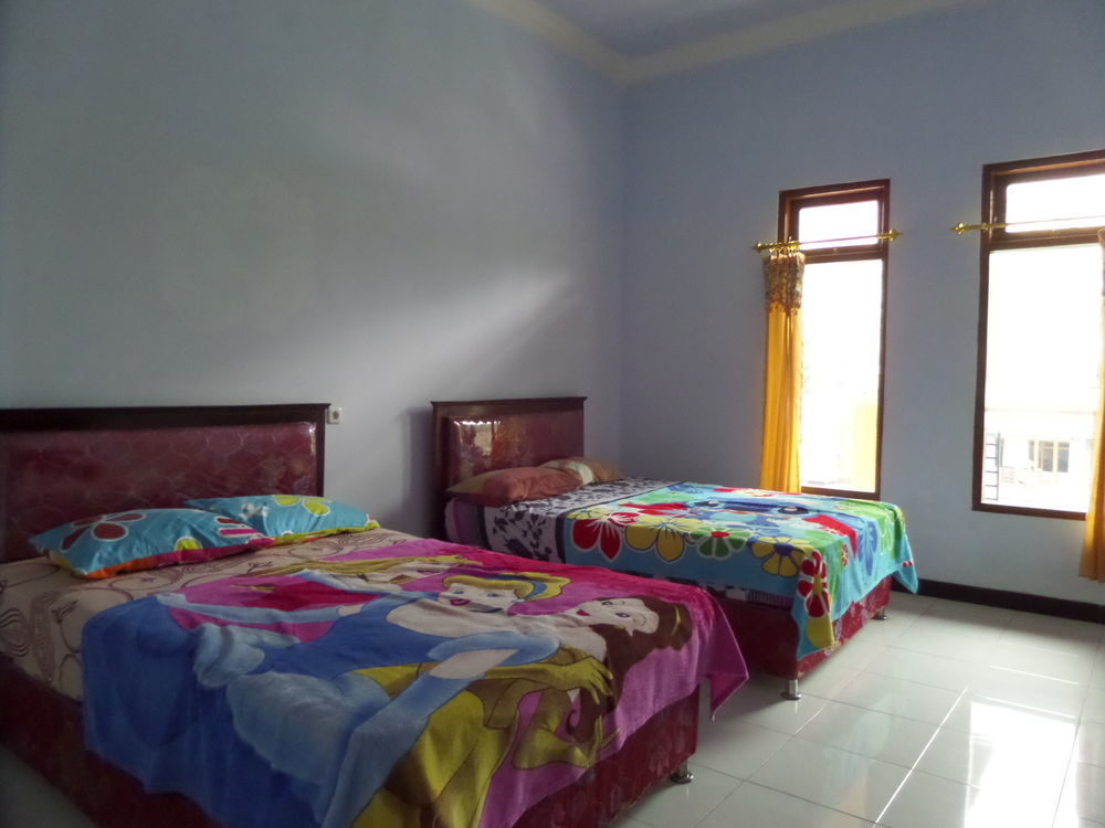 Hotel Nadia ברומו מראה חיצוני תמונה