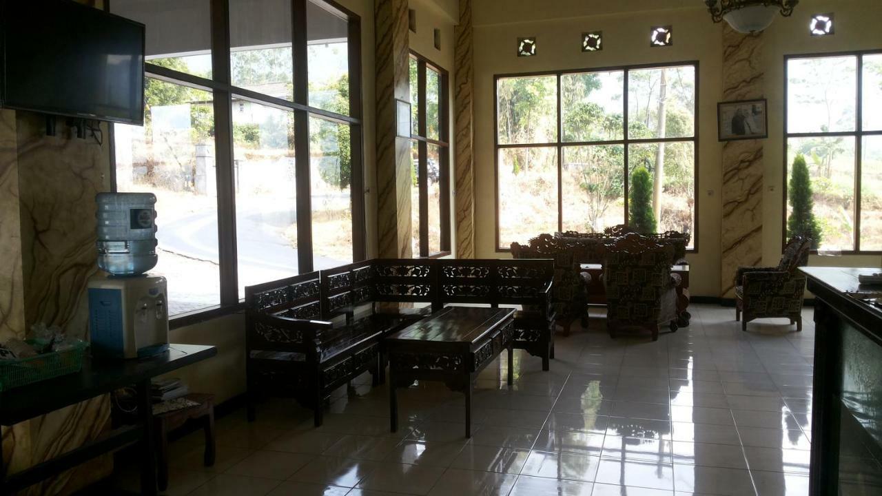 Hotel Nadia ברומו מראה חיצוני תמונה