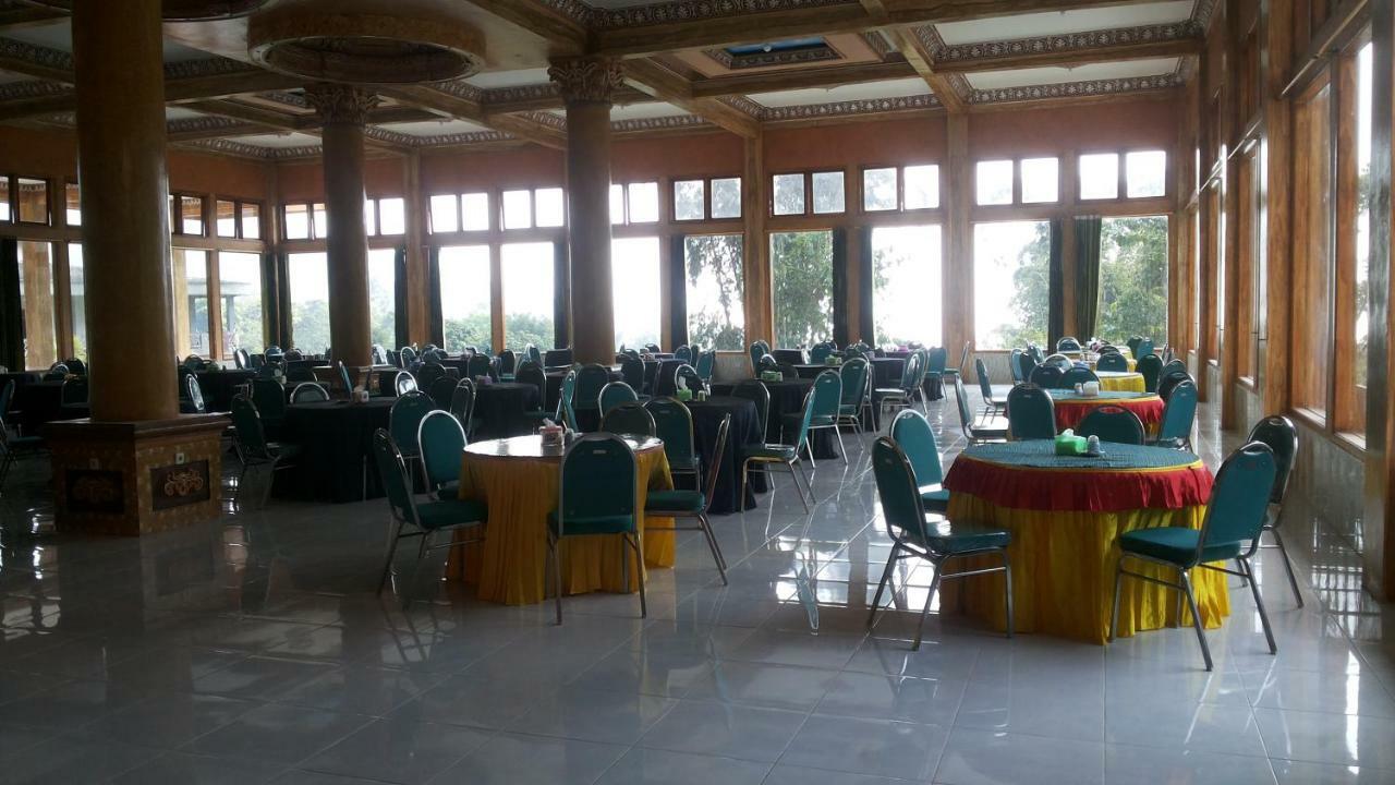 Hotel Nadia ברומו מראה חיצוני תמונה