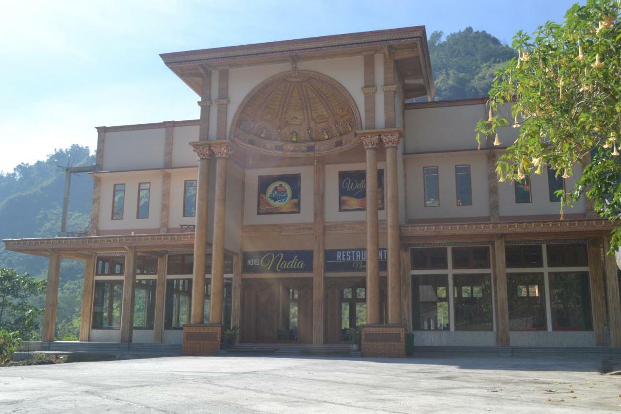 Hotel Nadia ברומו מראה חיצוני תמונה